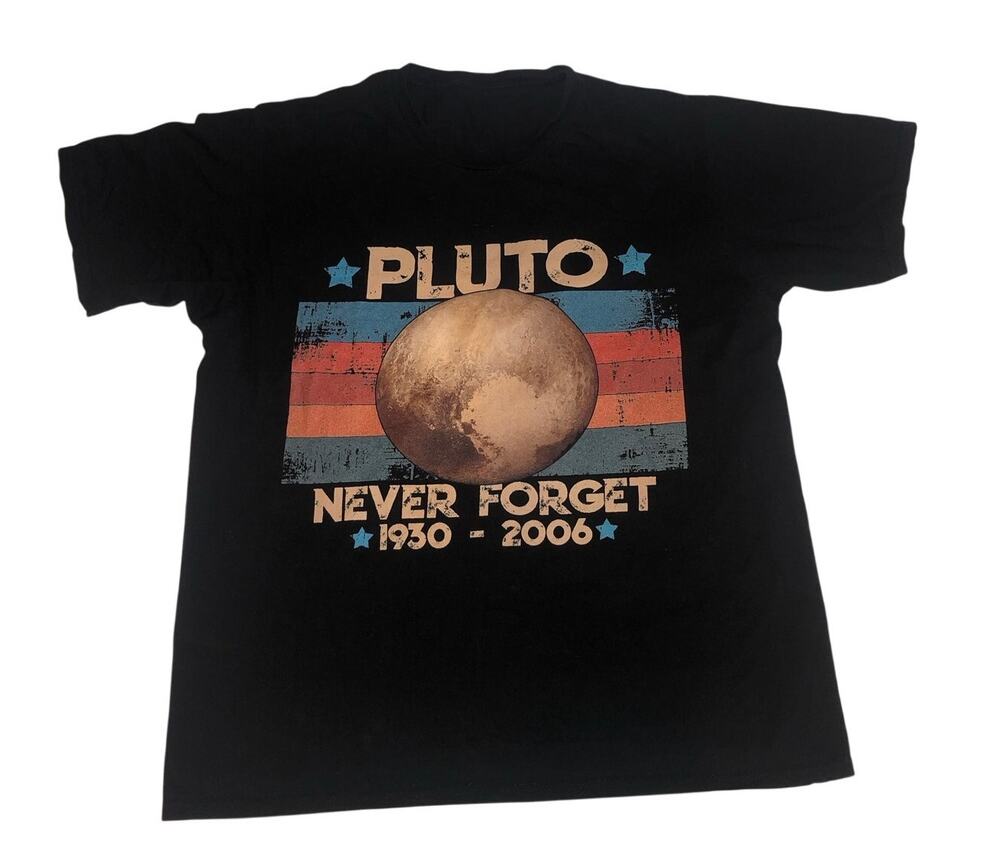 Pluto Never Forget Tee Black Size M Tee Short Sleeves Astronomy Planets Science